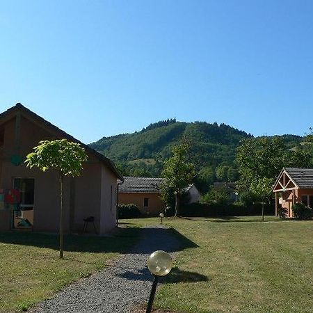 Saint-Geniez D'Olt - Residence Le Colombier Exterior foto